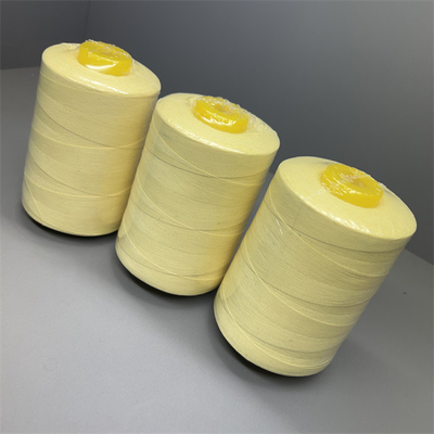Jaune cru du fil de couture de Ne20/3 Para Aramid NFPA1971 pour la bande de conveyeur industrielle