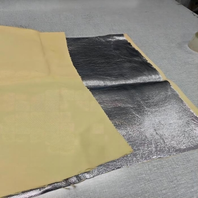 La couleur naturelle 100% Para Aramid a aluminisé le tissage de satin de tissu