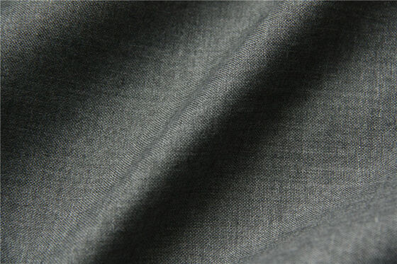 Tissu méta-aramide offrant un niveau de résistance aux UV 4 à 5 conçu pour les équipements de sécurité et les vêtements résistants aux hautes températures