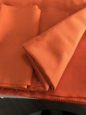 Tissu de revêtement Tissu aramide Résistance à la chaleur 260 degrés Matériau durable fort Idéal pour les vêtements de sécurité et industriels
