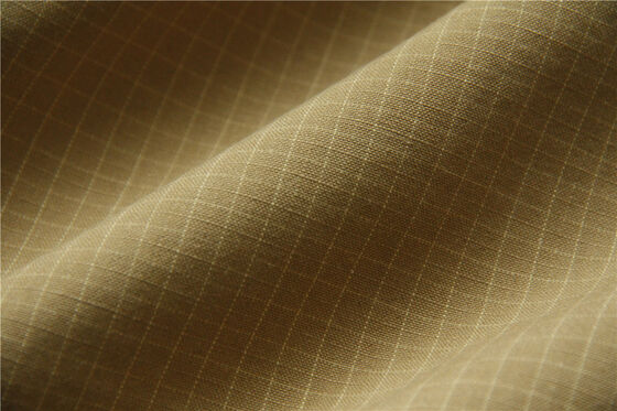Tissu mélangé d'aramide de bonne résistance chimique conçu pour les vêtements de protection industriels et de longue durée