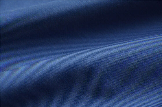 NE32S2 nombre de fils Tissu aramid offrant une bonne résistance à l'humidité conçu pour les textiles aérospatiaux, automobiles et ignifuges