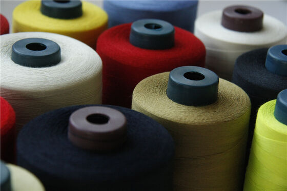 Rétractable à la flamme fil de couture en aramide méta aramide flexible résistant à la chaleur durable fort adapté aux textiles industriels