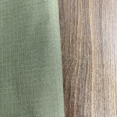 Faible absorption d'humidité Tissu métaramide supérieur résistant aux flammes durable Matériau idéal pour les vêtements de sécurité et industriels