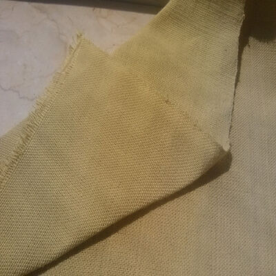 Tissu para-aramide anti-coupure de niveau 3 avec armure sergé 2/1 et pH 5,7, adapté aux applications résistantes à la coupure