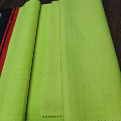 280 gm 150 cm Largeur Tissu mélangé à 60% Modacrylique 38% Coton 2% Anti-statique pour les applications ignifuges